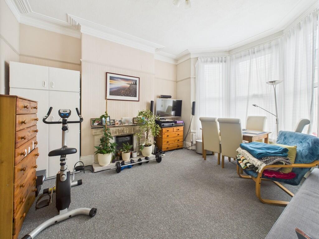 CAM02089G0-PR0529...