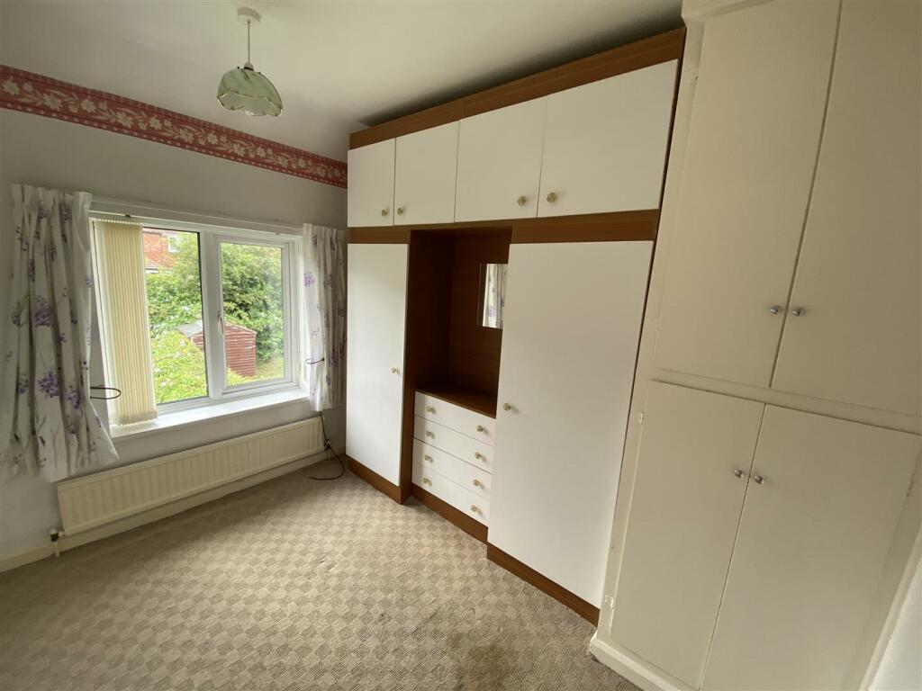 Bedroom no.2 rear double: