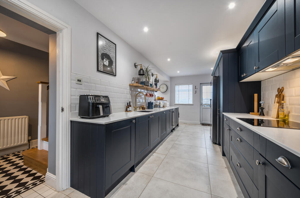 1396444-23-695fa9...