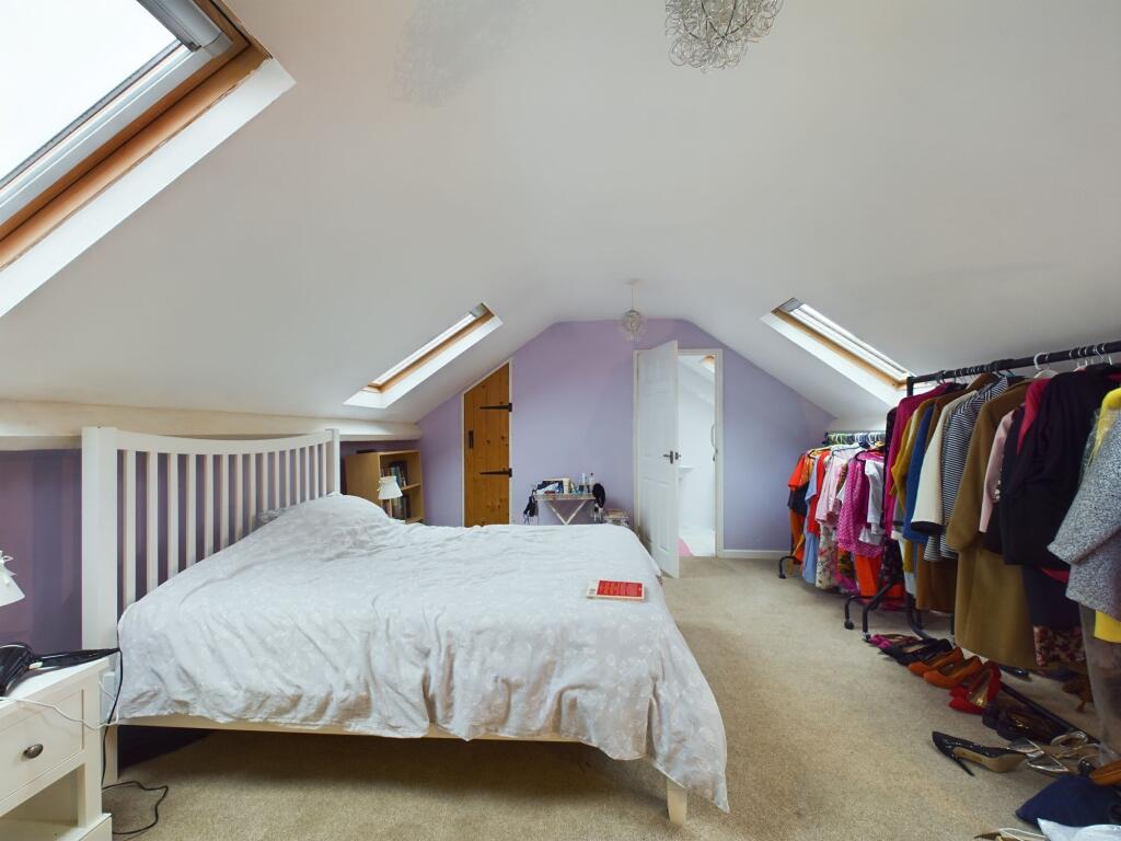 Bedroom (First Floor)