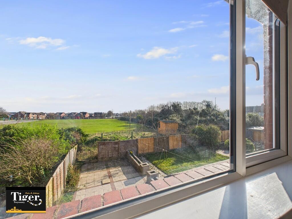 CAM02176G0-PR0508...