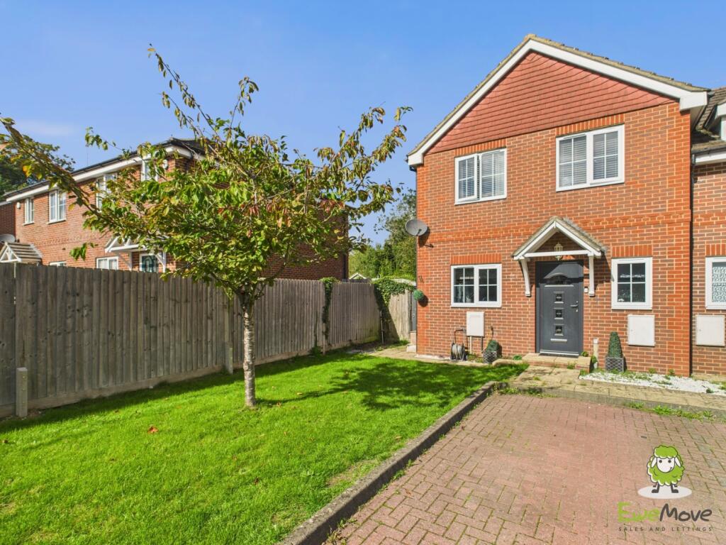 EweMove Estate Agents Basingstoke -Dundee Gardens 