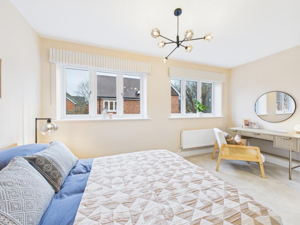 CAM02119G0-PR0505-STILL011