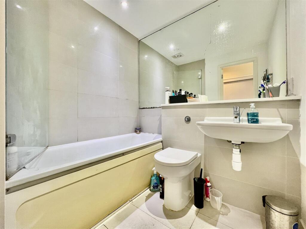 Ensuite Bathroom