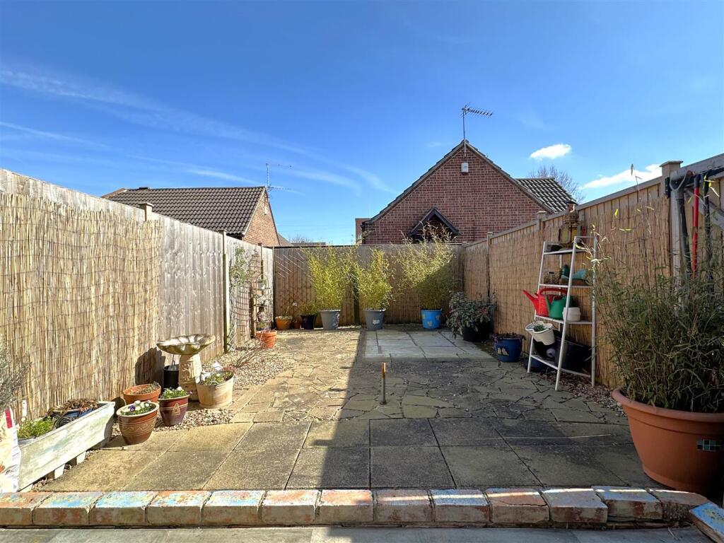 Low-Maintenance Garden 740