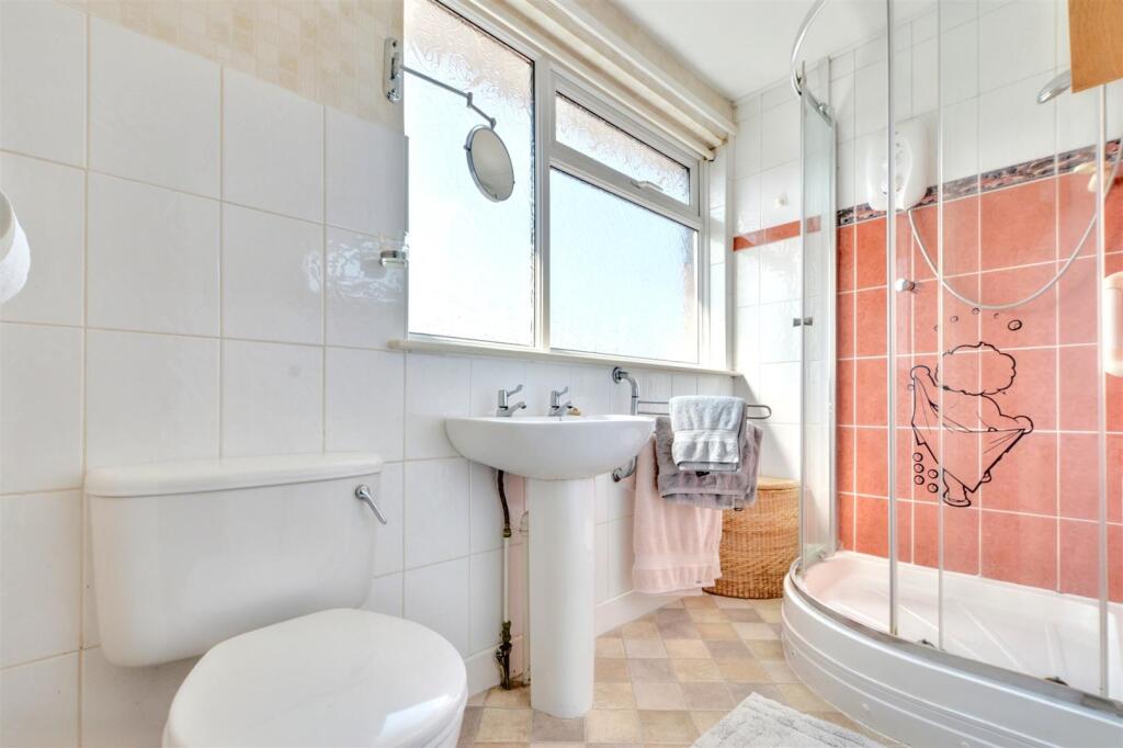 Shower Room_1.jpeg