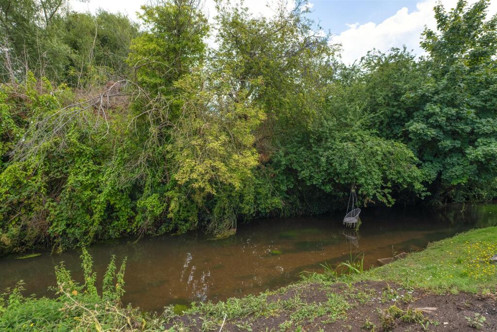 Willow Close, Canterbury