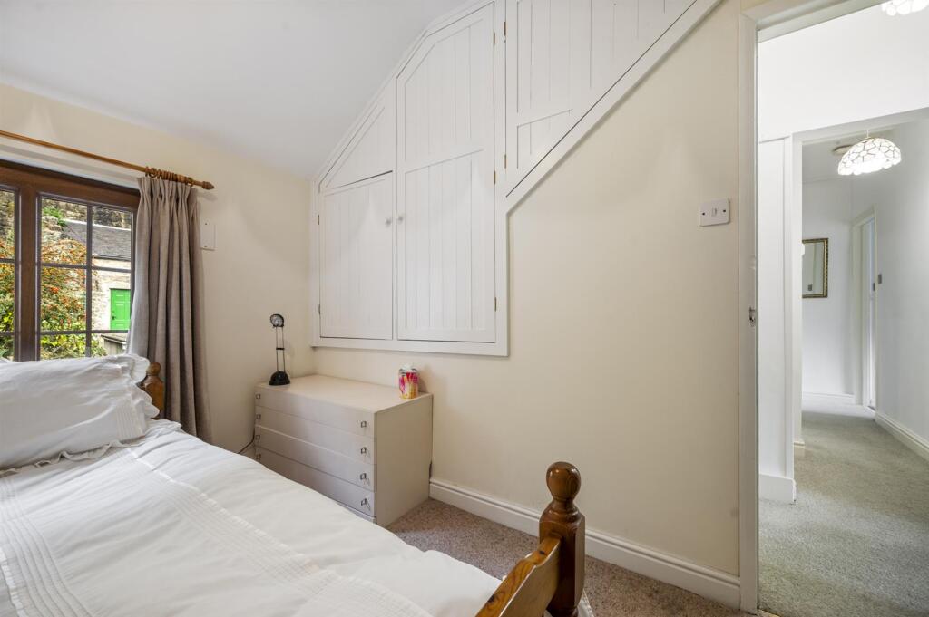 Bedroom One - storage and landing.jpg