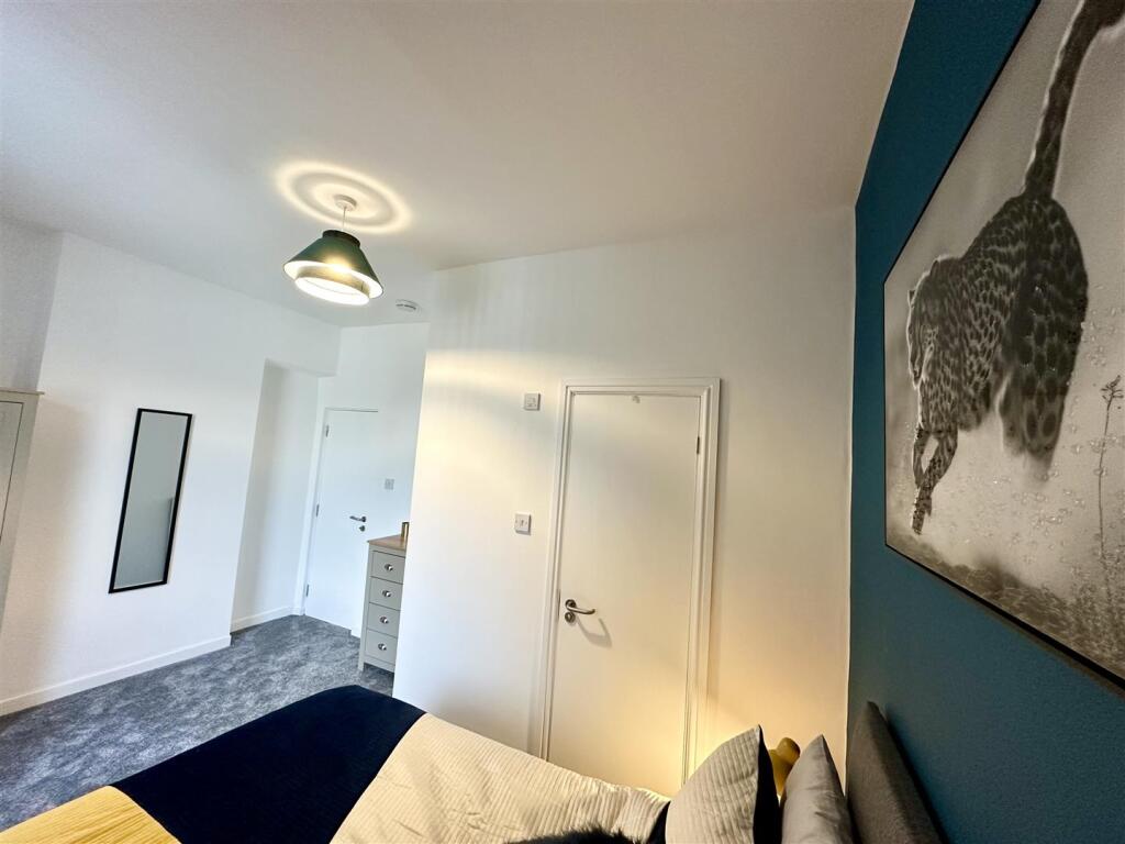 Bedroom 3 Ensuite