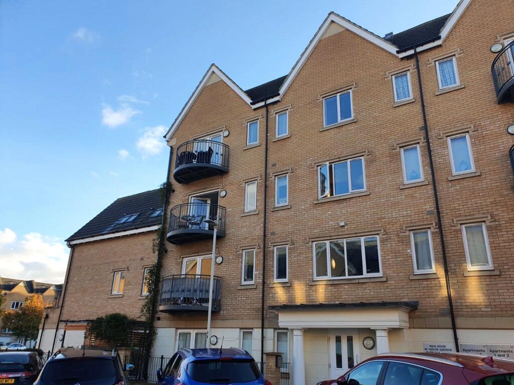 Varcoe Gardens, Hayes, Middlesex, UB3