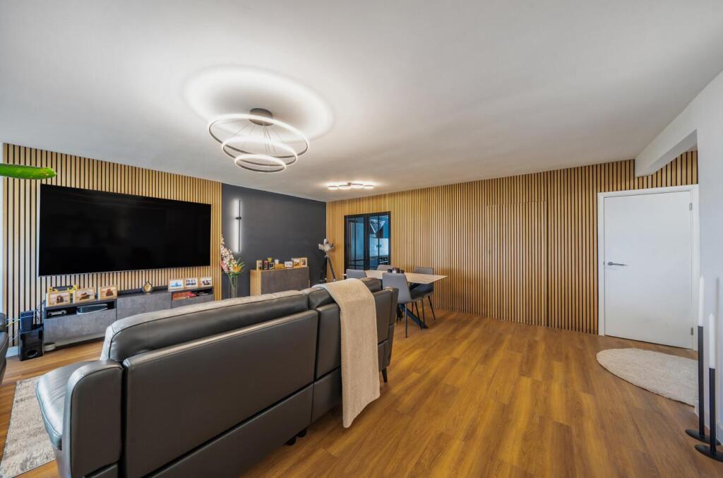 Davidson Frost-Wellings, DFW, White House Drive, L