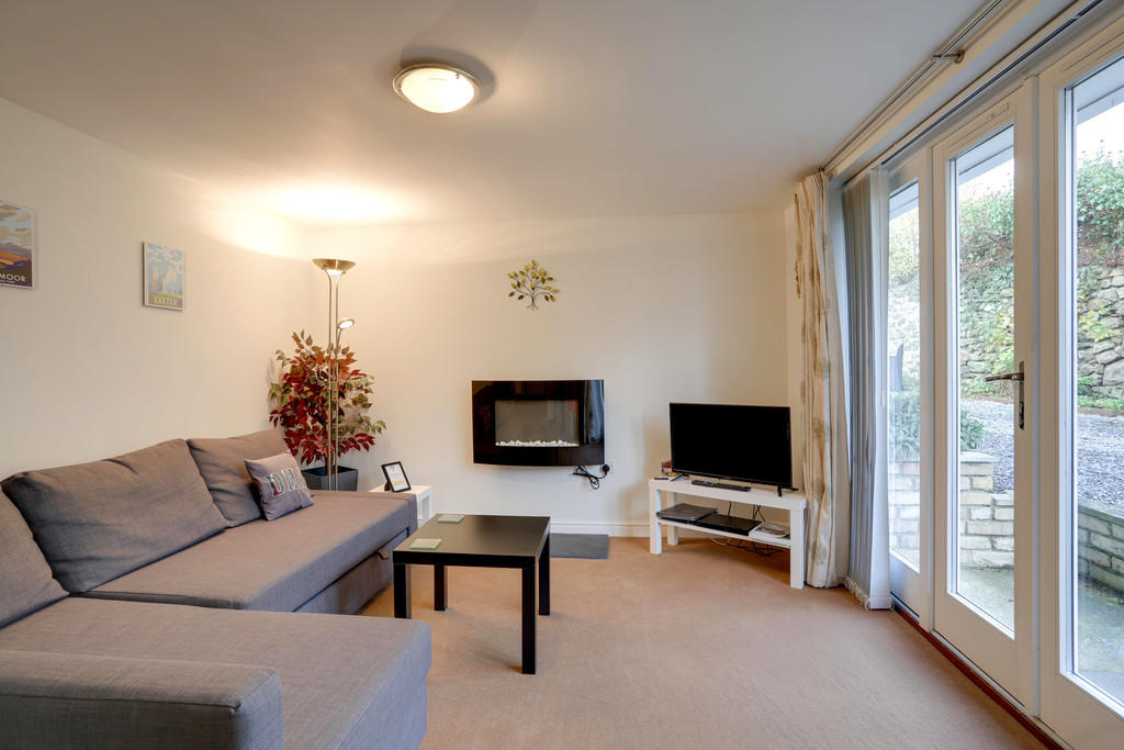 Apartment Sitting...