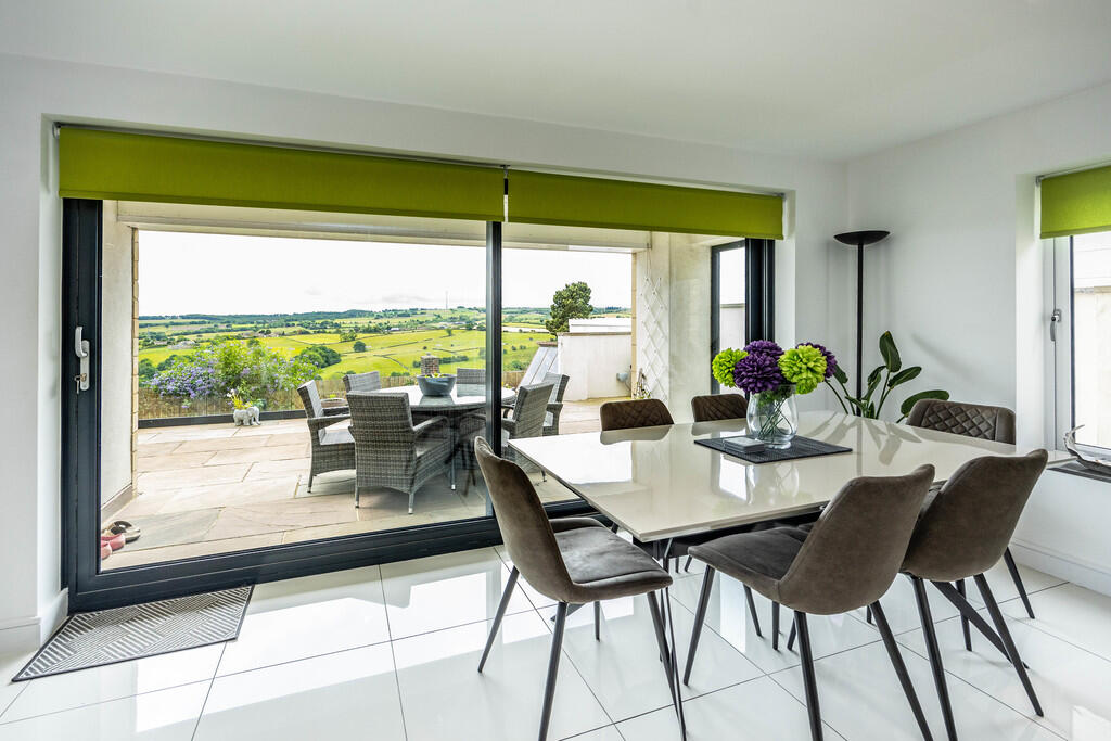 205FLDews-280525-...