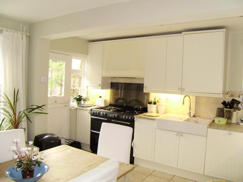 57 Lower Road - new kitchen1.JPG