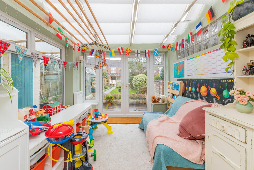 17 Penpol Avenue -13