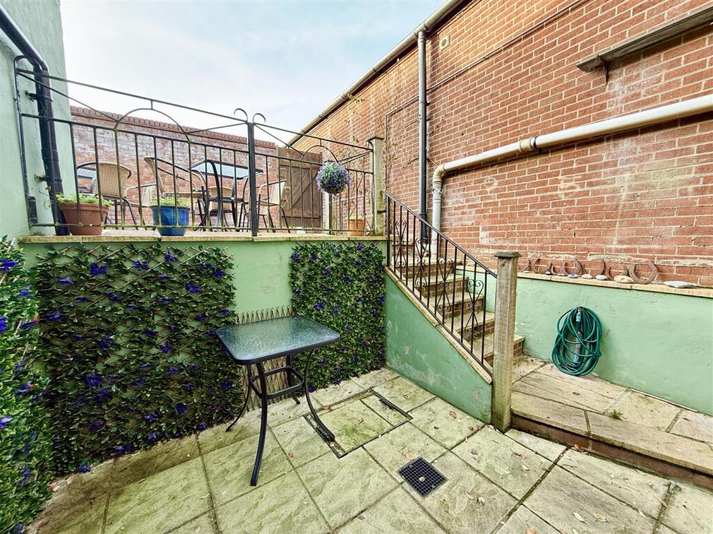 lower rear courtyard