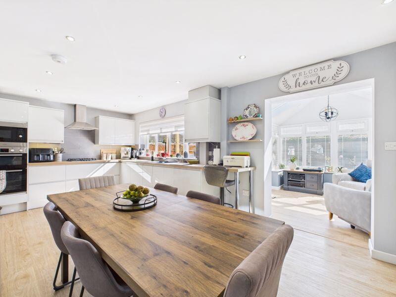 Dining kitchen