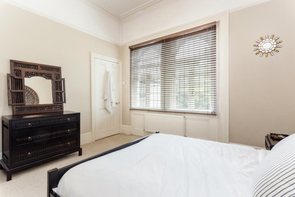 Flat 5, 75 West H...