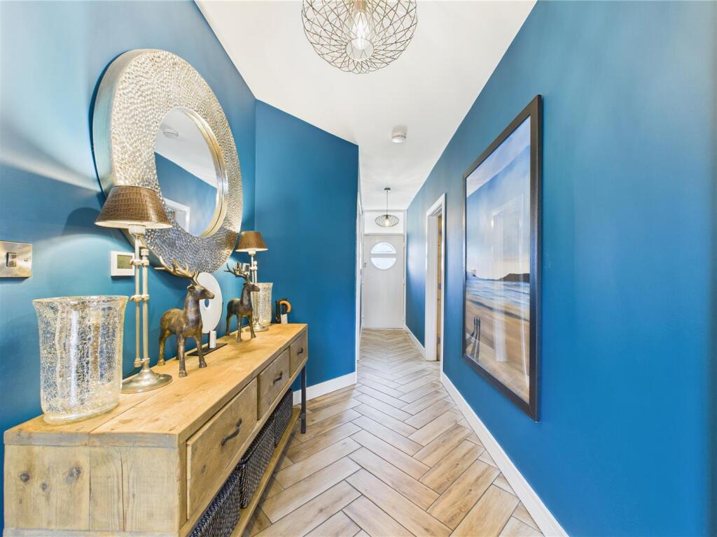 CAM02739G0-PR0244-STILL032 - WEBSITE.jpg