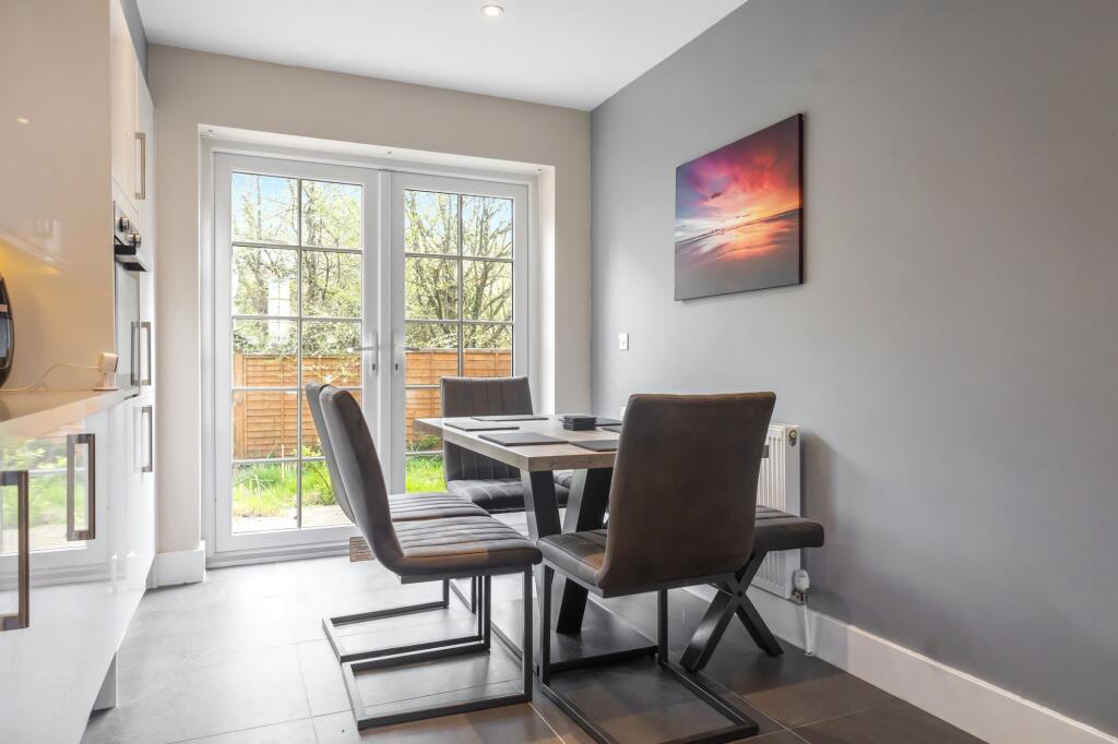 Kitchen / Dining Area