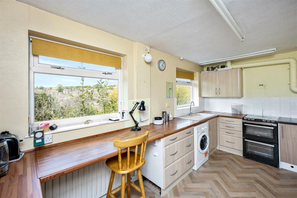 St Helens Crescent 12 KITCHEN 2.jpeg