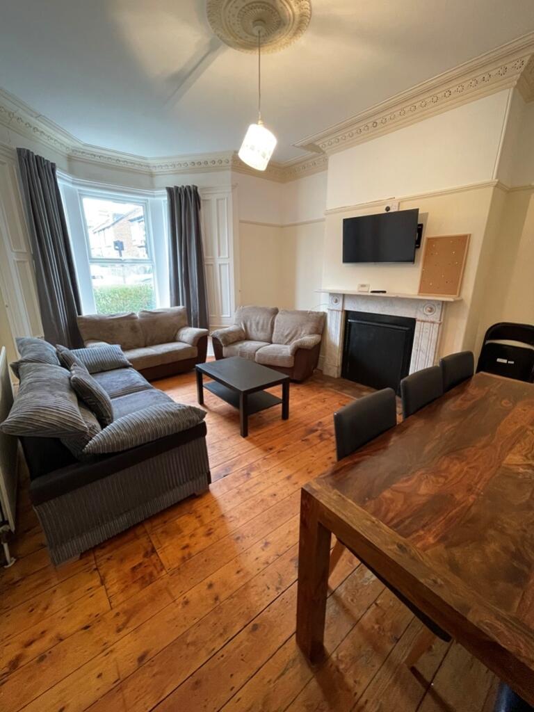 102 Manor House Road14