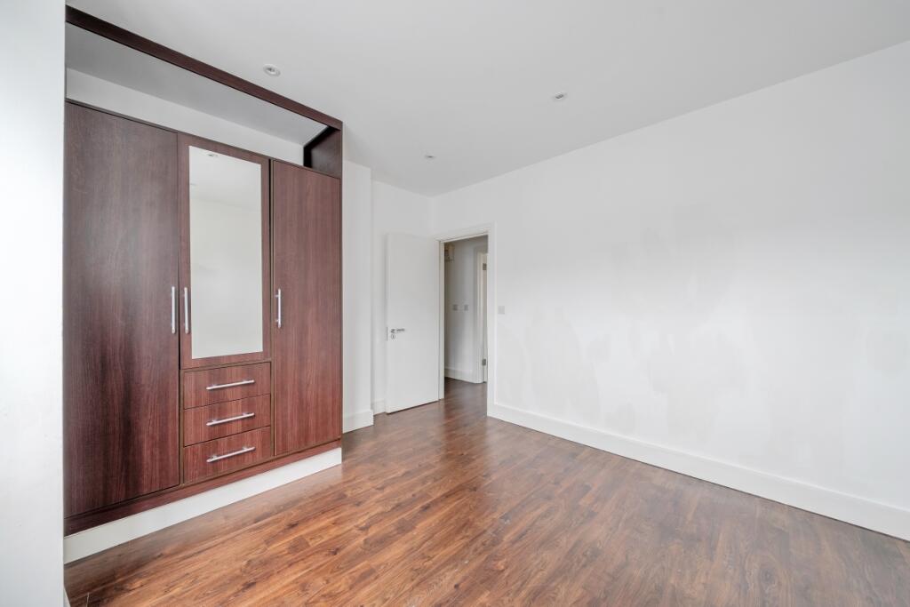 1324991-10-68948c...