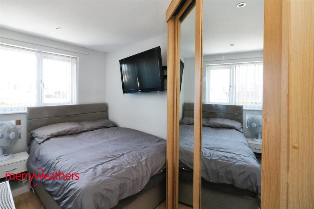 FRONT BEDROOM