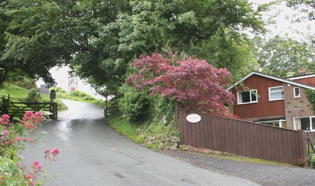 The Holt showing proximity to Long Mynd.jpg
