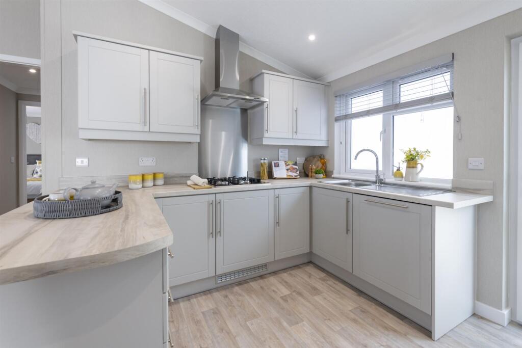 Omar-Newmarket-Kitchen-scaled.jpg