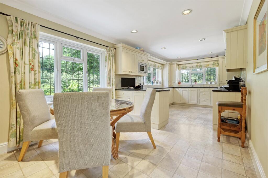 Kitchen/Breakfast