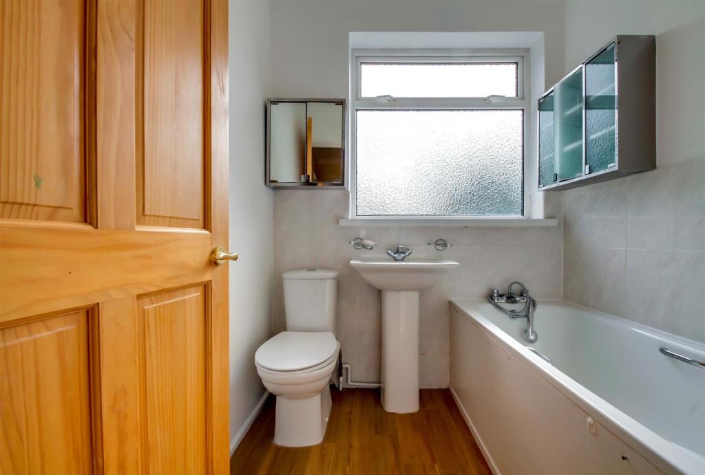 Bathroom.jpeg