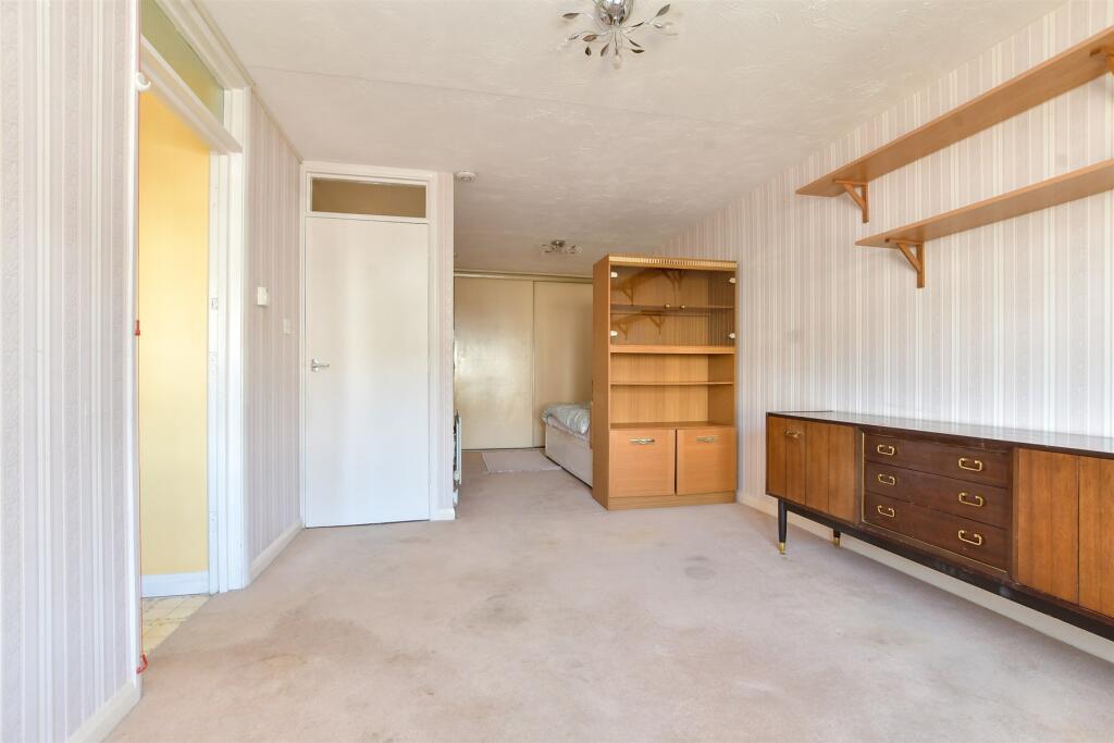 Living / Dining / Bedroom