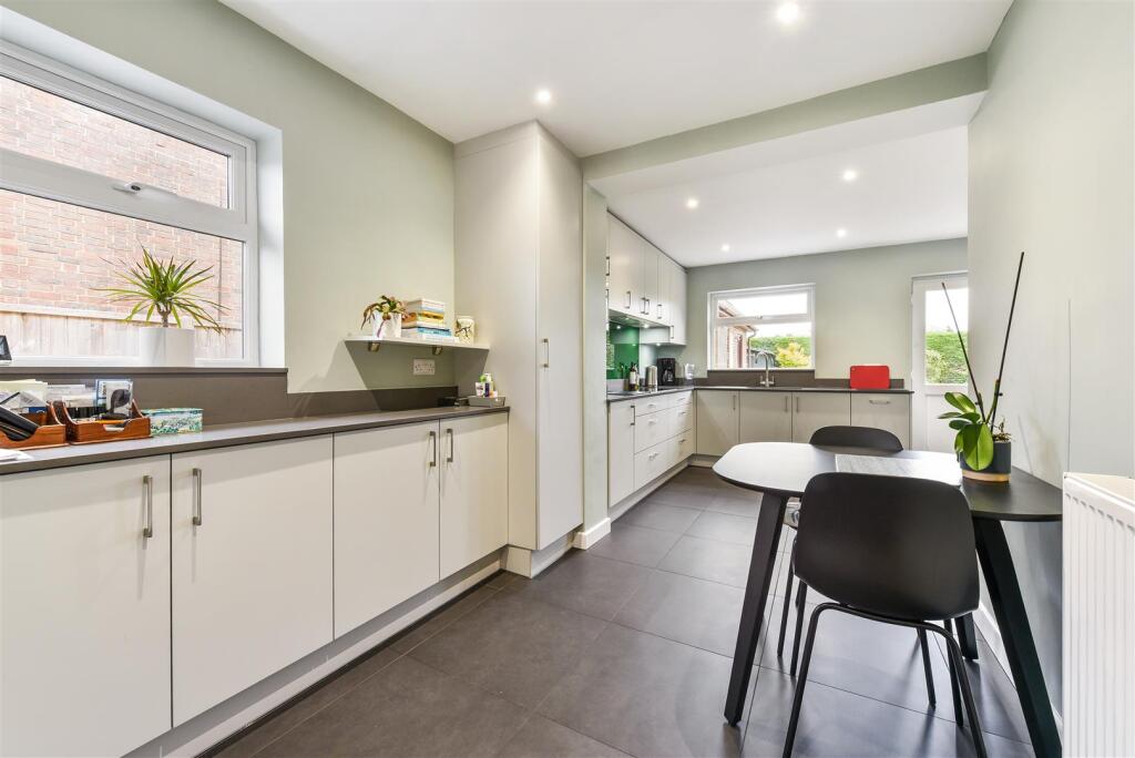 Kitchen/Breakfast Room