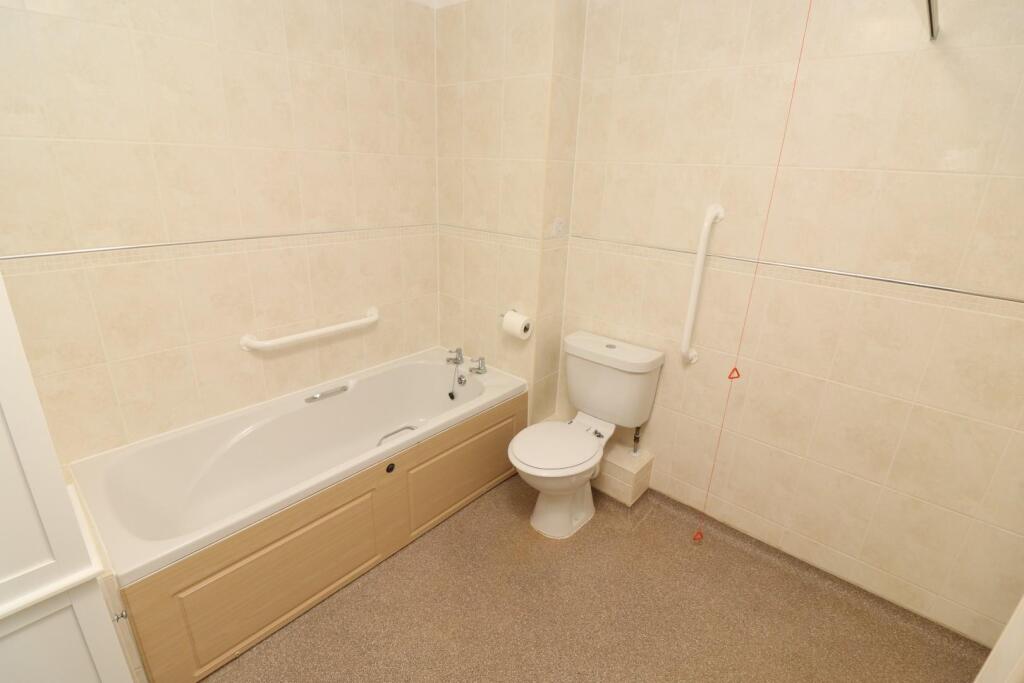 Bath / Shower Room / WC