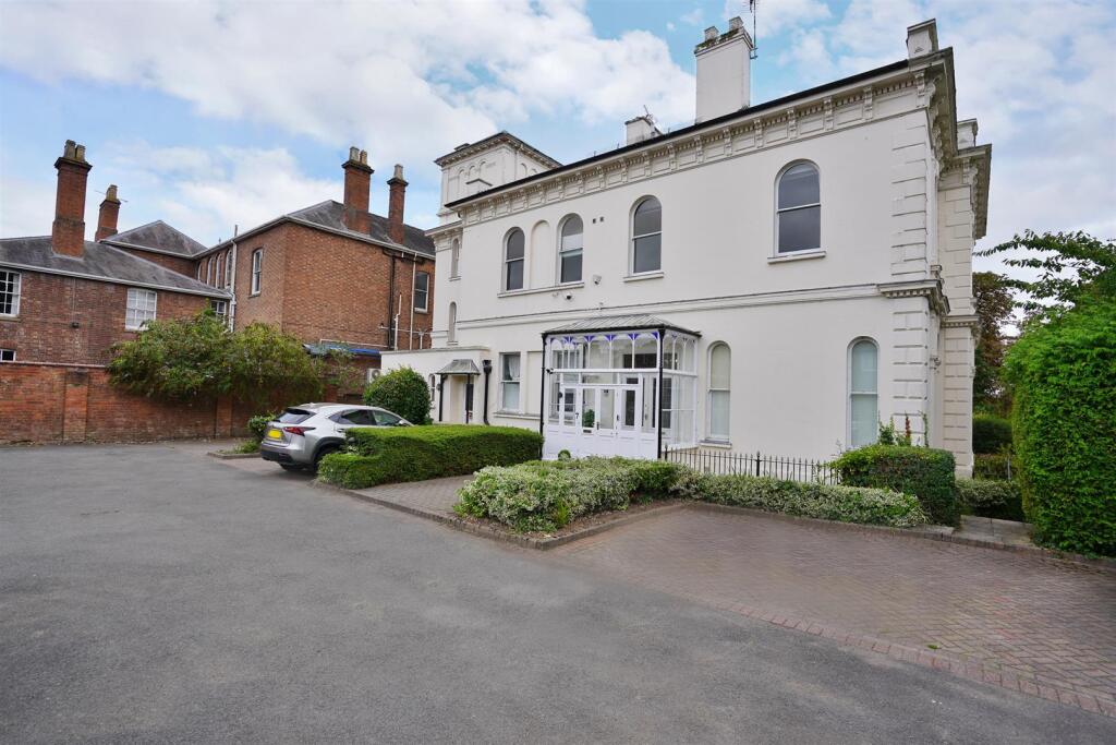 7 Regency Mews-25.jpg