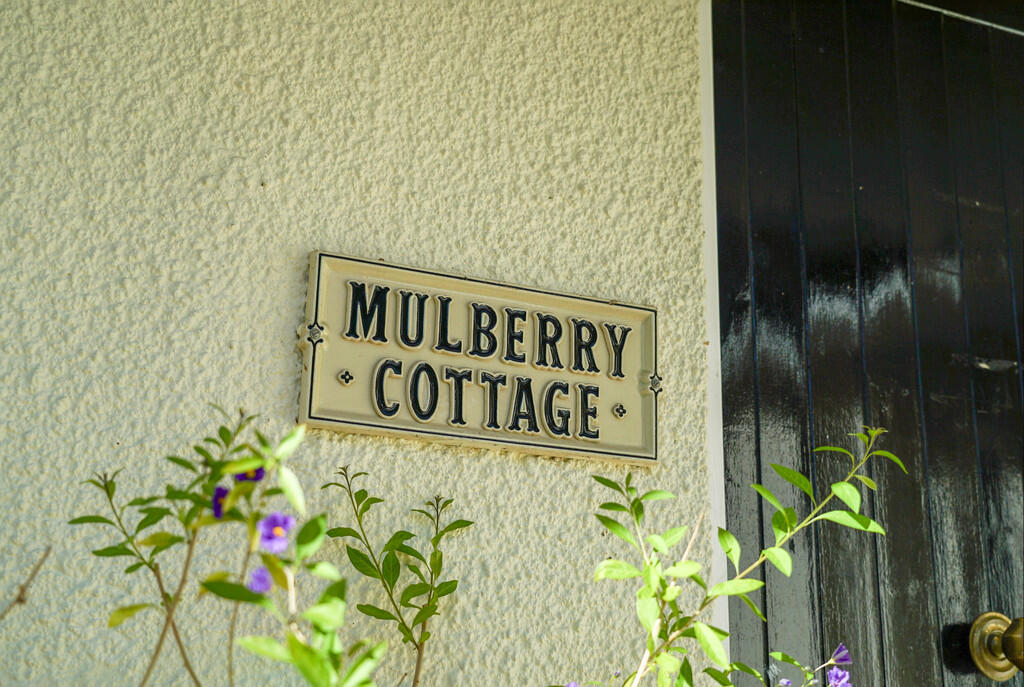 Mulberry Cottage-...