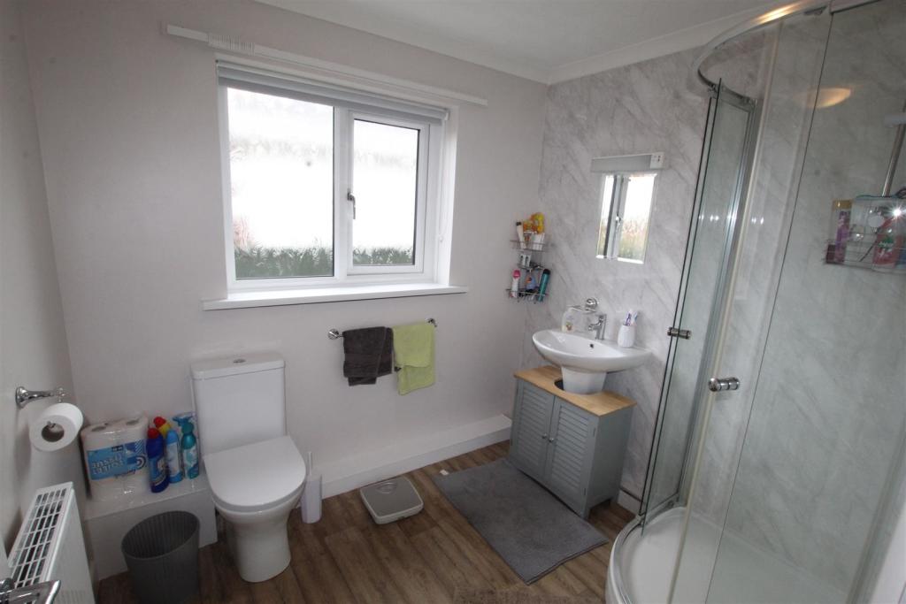 Main Shower Room