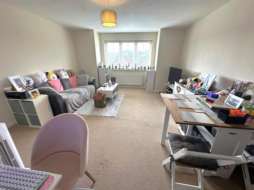 Living Room.jpg