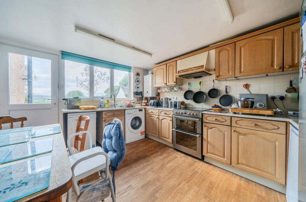 1360377-11-68dac9...