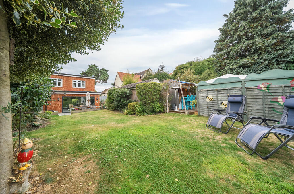 1339810-1-68a4bd6...