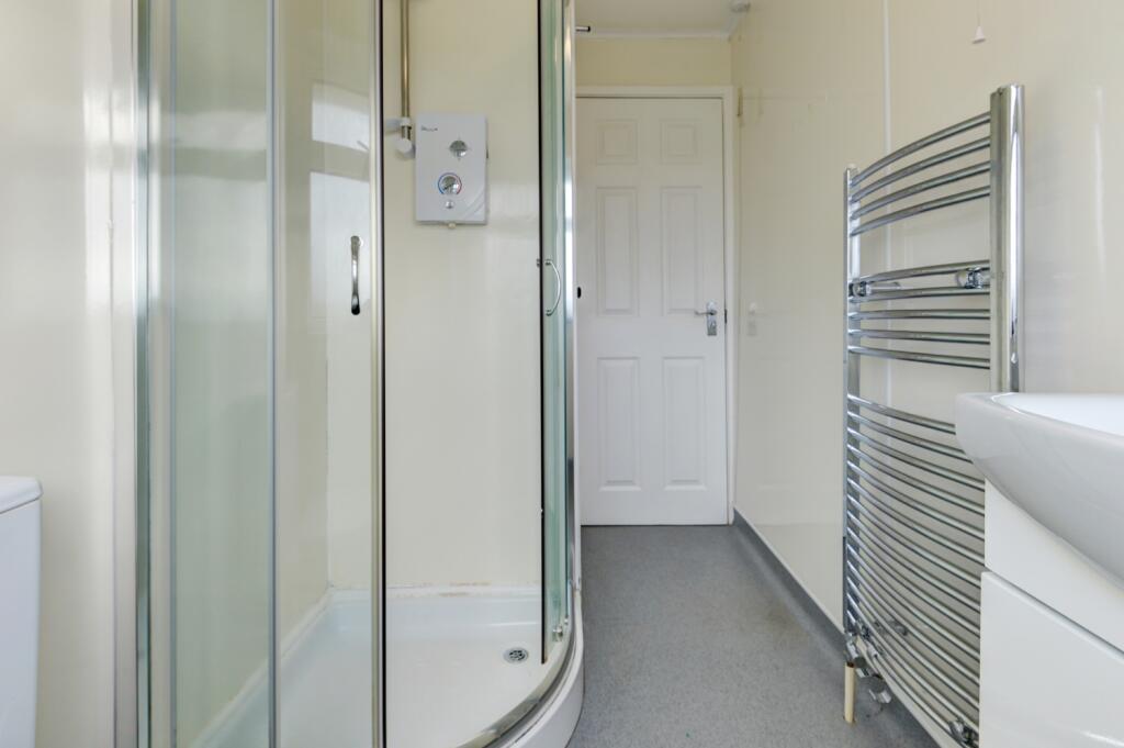 19 Canfield Close Shower Room 