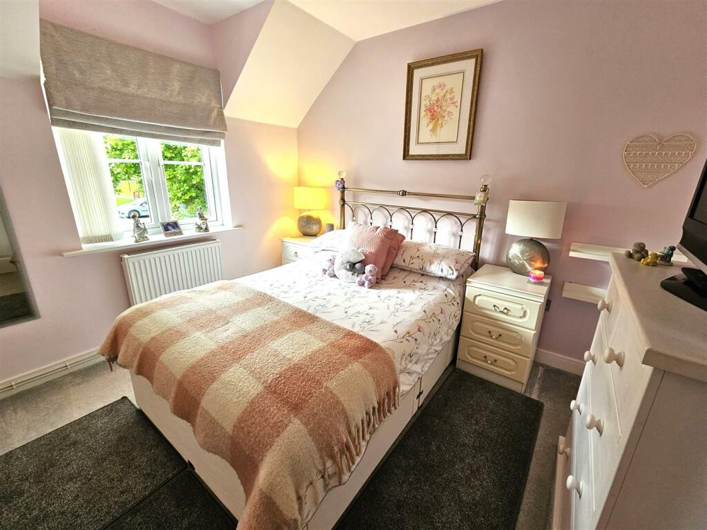 Bedroom One.jpg