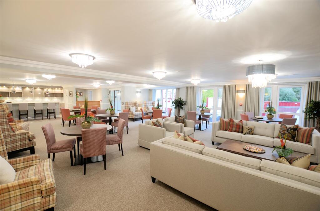 Owners Lounge (3).jpg