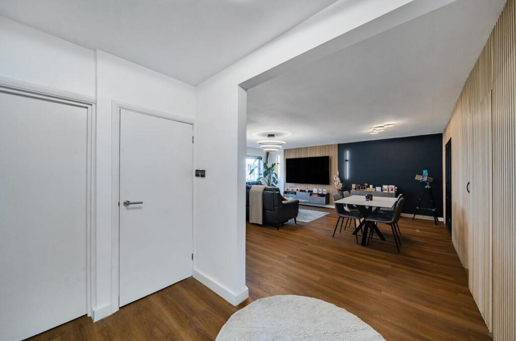 Davidson Frost-Wellings, DFW, White House Drive, H