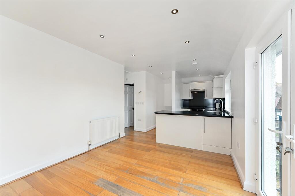 Living Room/Kitchen