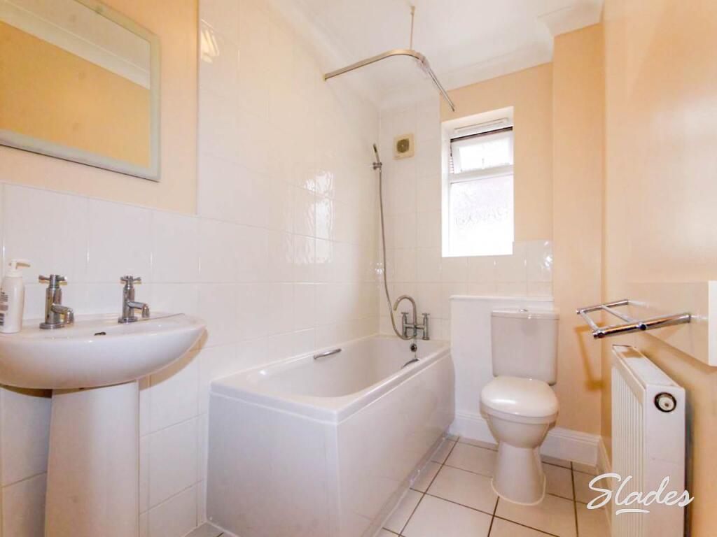 3 Harewood gate bath