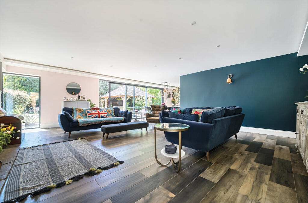 13-681bc0014da0f-...