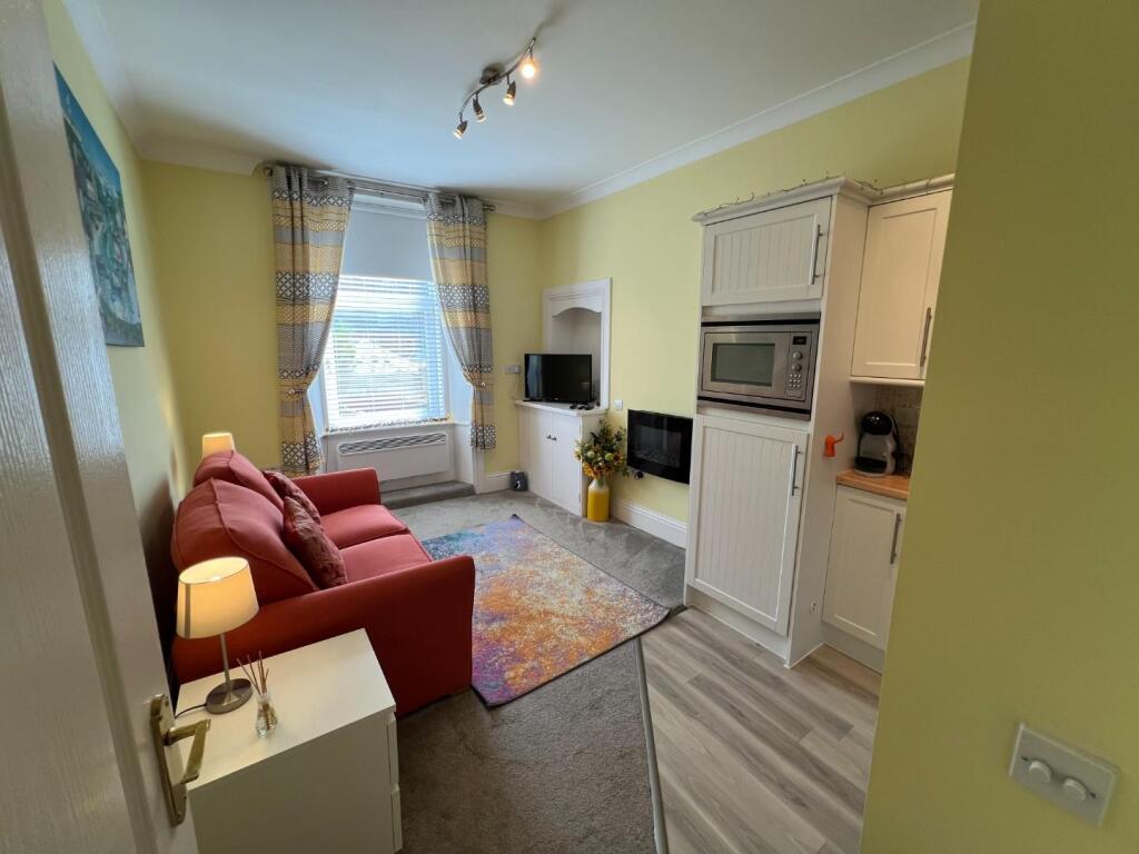 Living Room / Kitchen