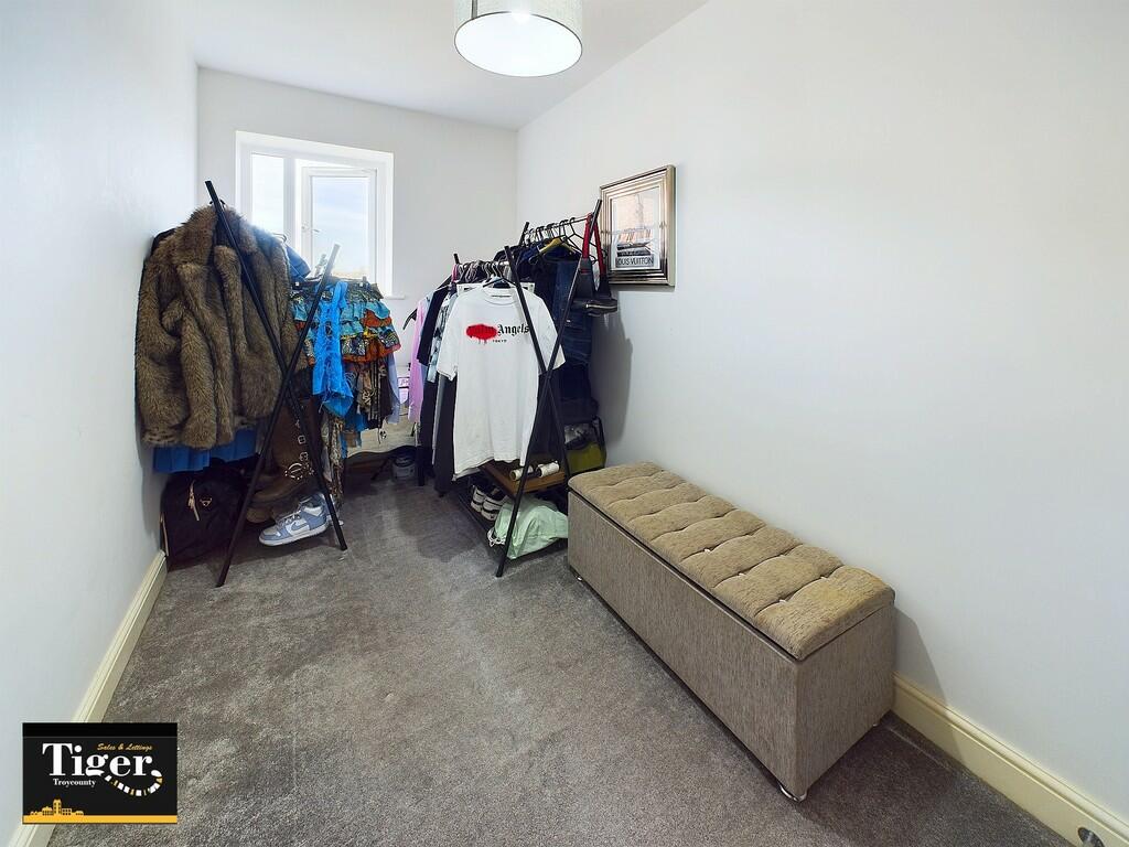 CAM02176G0-PR0410...